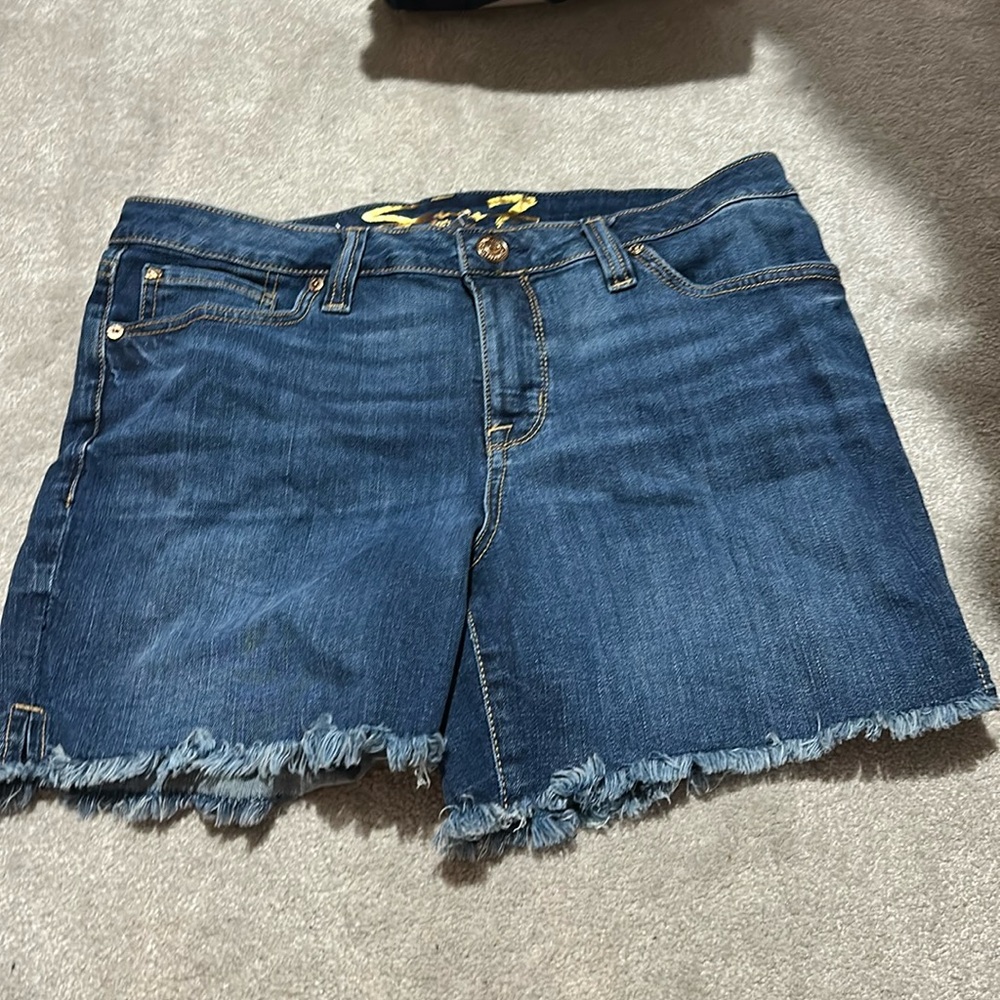 Size 8 Seven7 Brand dark denim Jean shorts. Perfect used condition.